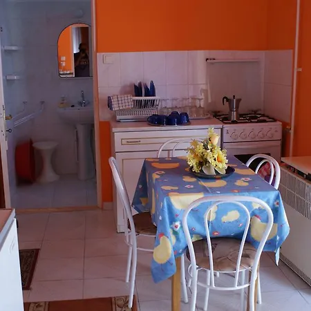 Gloria Apartman Apartman *